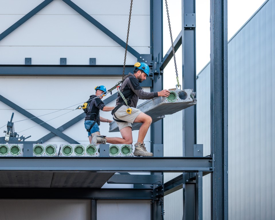 HG Montage bouwt compleet: van grond tot dak