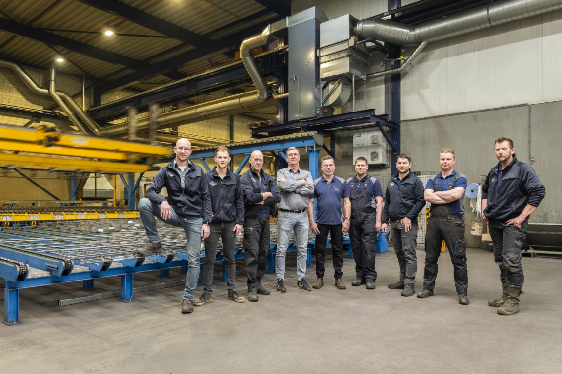 Samen de schouders onder millimeterwerk