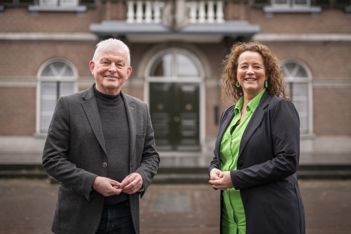 Olieman op economie draagt stokje over