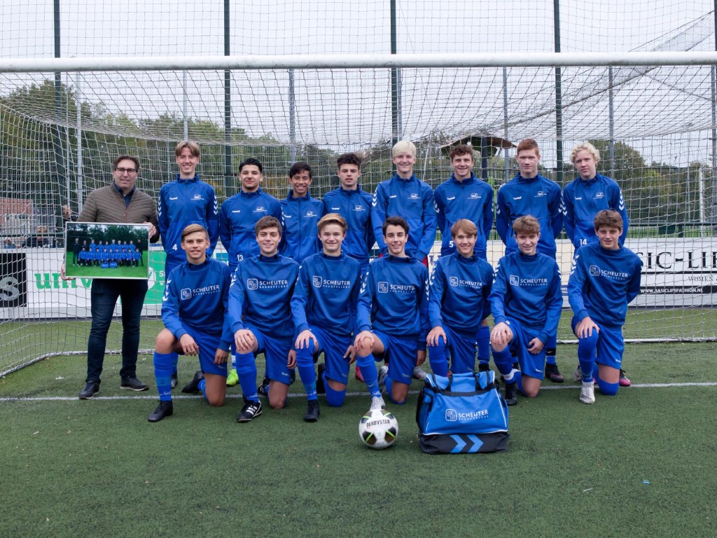 Oersterke tribune SDVB dankzij sponsor Scheuter
